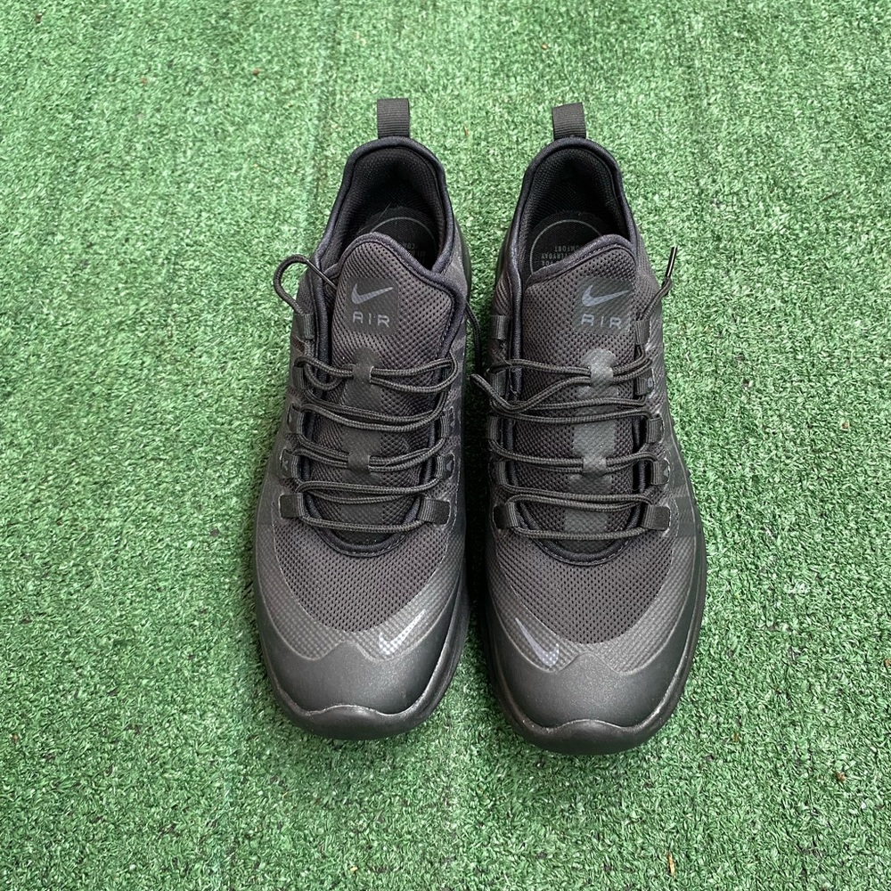 Nike air max axis